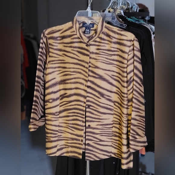 Jones New York Signature Animal Print Blouse (L) - Picture 1 of 3